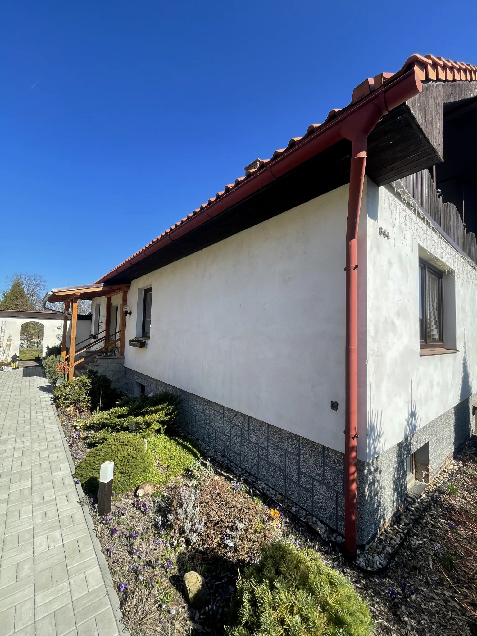 Rodinný dům III — zahradní strana před zateplením
